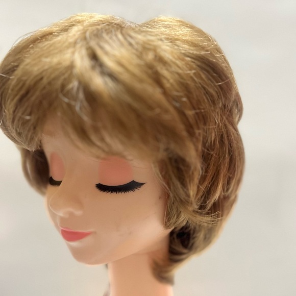 Wiginway Blonde Hair Wig for Women color 12H-124 - Picture 2 of 6